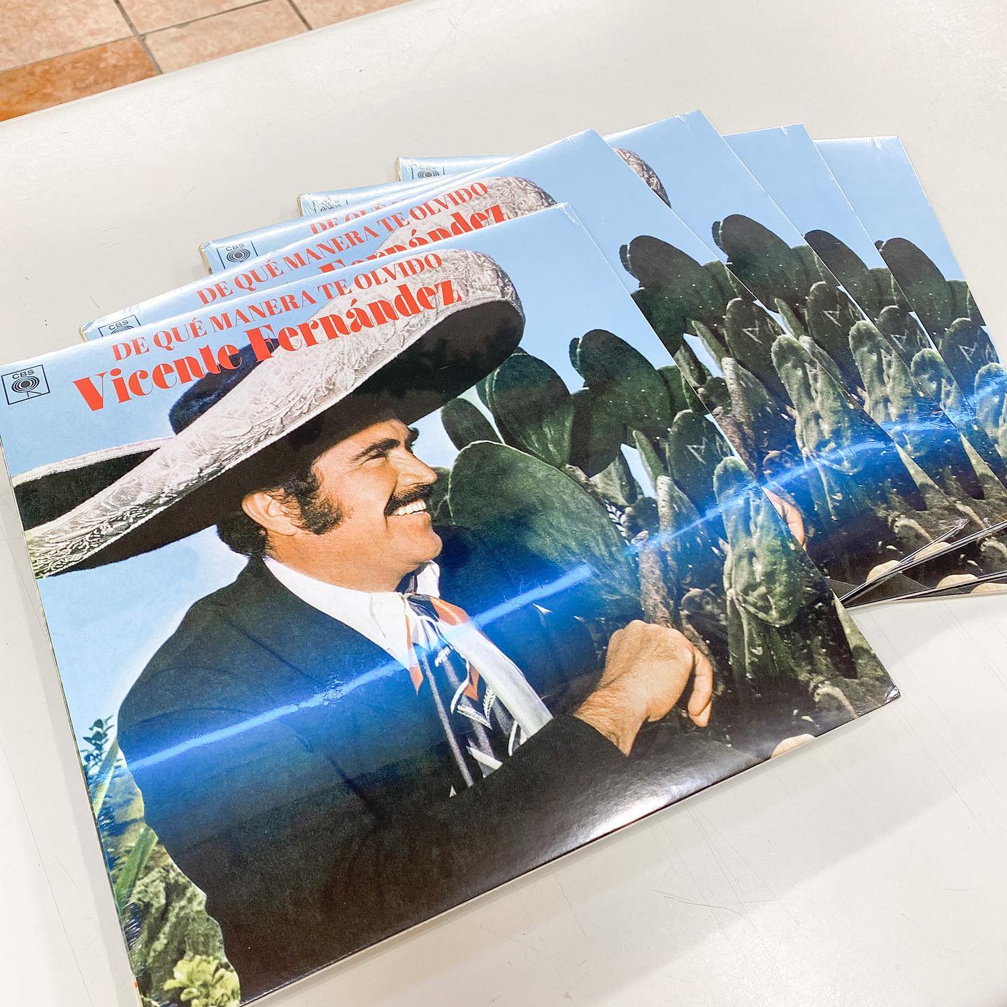 Vicente Fernadnez - De Que Manera Te Olvido (Viynl)