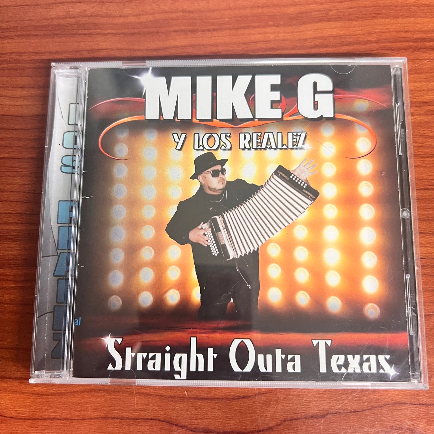 *Open: Mike G y Los Realez - Staright Outa Texas (CD)