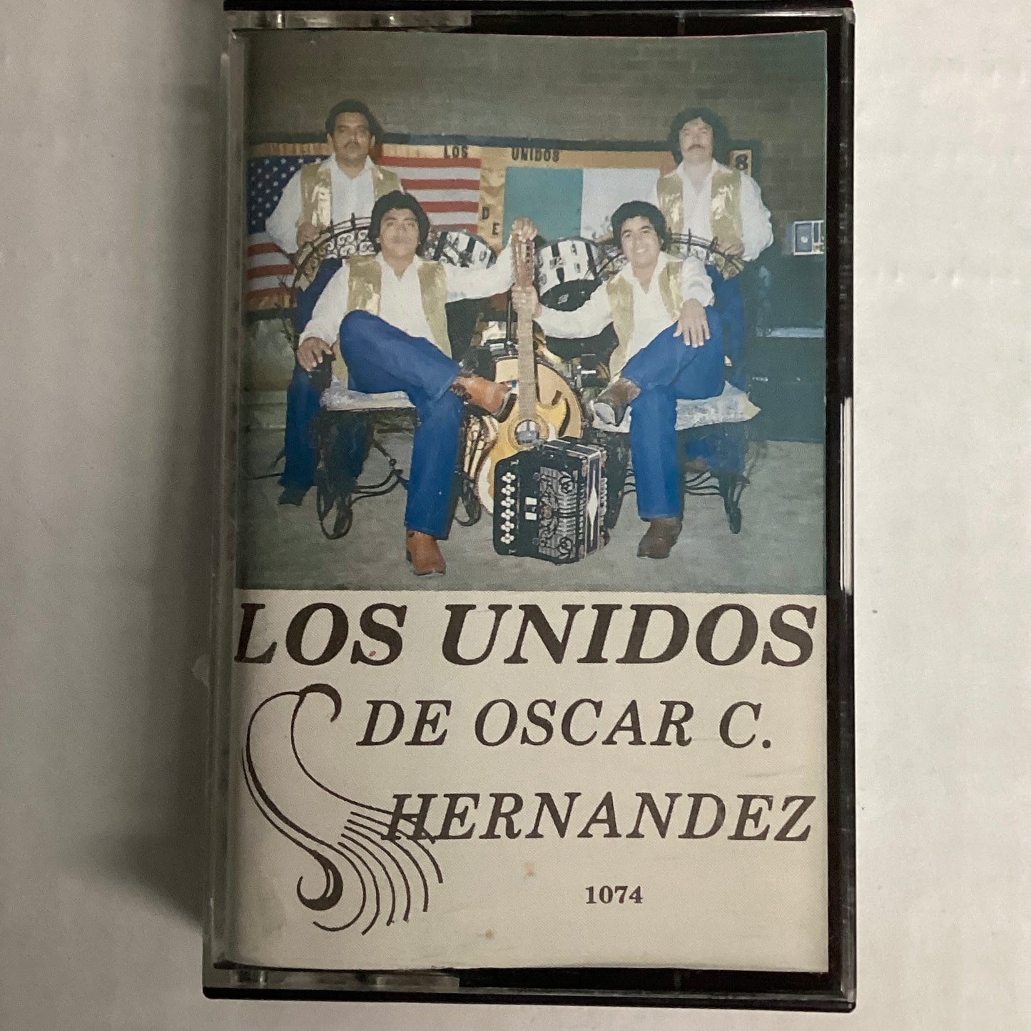 Los Unidos De Oscar C. Hernandez (Cassette)