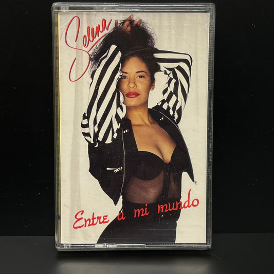 Selena - Entre Mi Mundo (Cassette) (Open/Used)