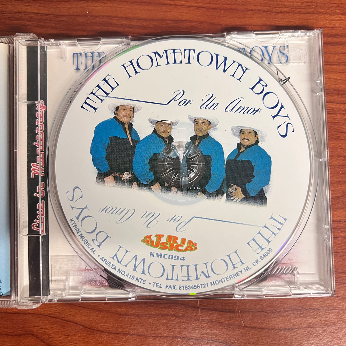*OPEN: The Hometown Boys - Por Un Amor (CD)