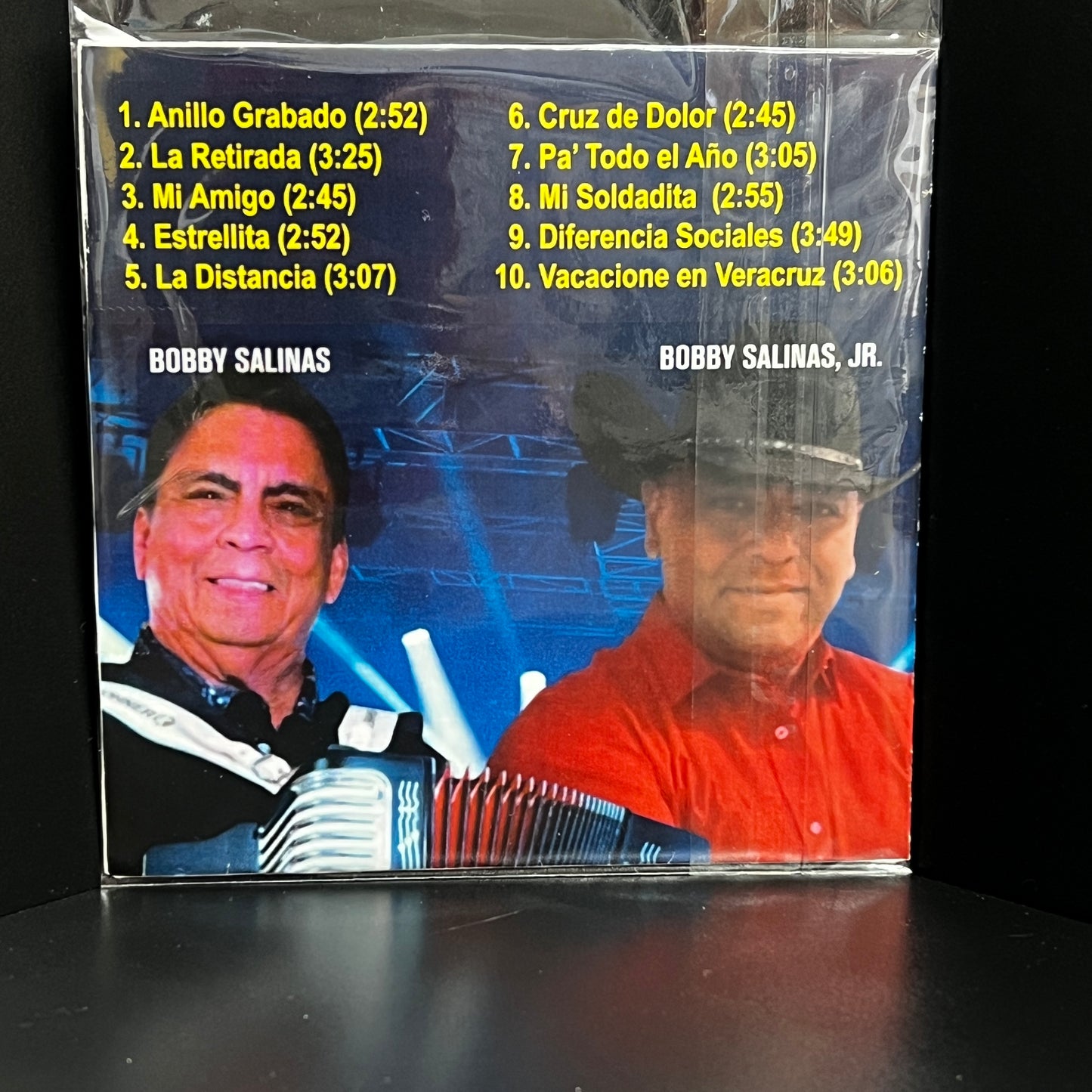 Bobby Salinas Y Los Mas Bravos del Valle - Anillo Grabado (CD)
