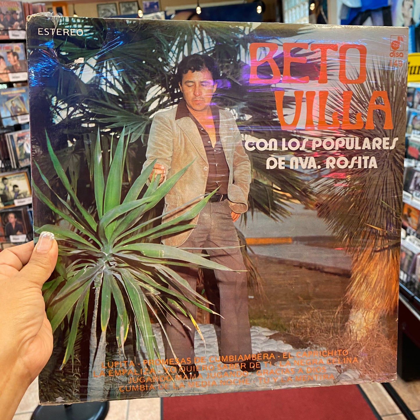 Beto Villa Con Los Populares De Nueva Rosita (Vinyl)