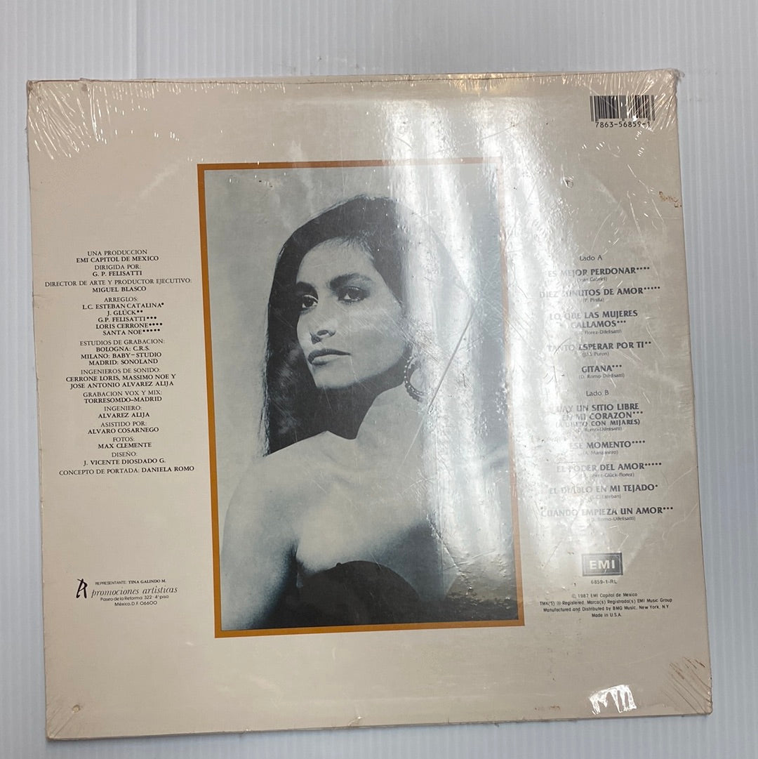 Daniela Romo - Gitana (Open Vinyl)
